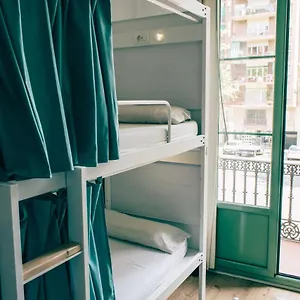 black-swan-hostel.catalonia-hotels.com/